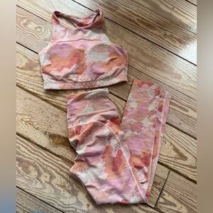 Outdoor Voices athletic set size xs